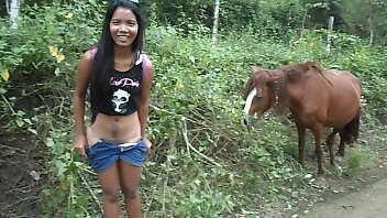 Horse Xxx Bf - Free HD Love giant horse cock so much it makes me squirt Porn Video