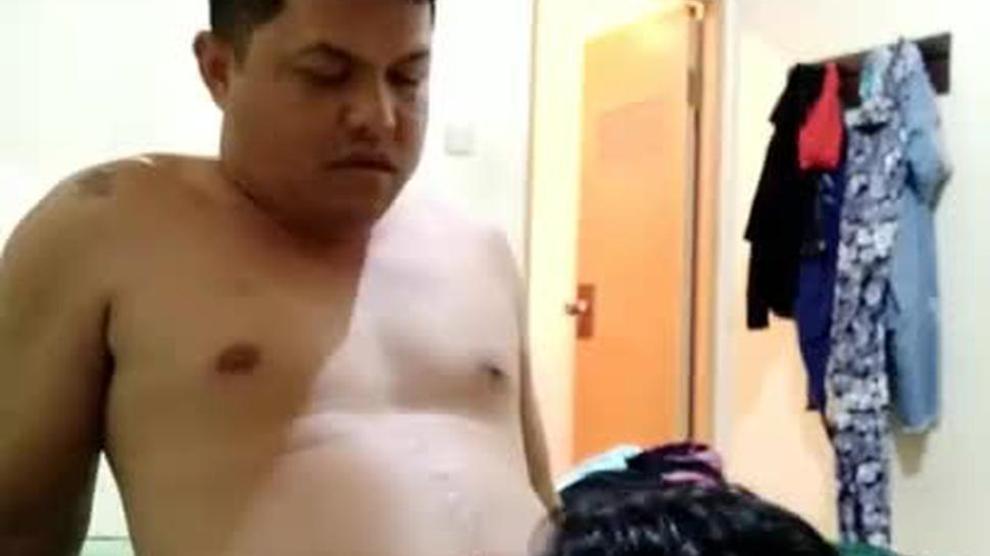 Videos Sex Bapak Bapak Indonesia Gay - Free HD Bapak indonesia gendut PNS ngewe sampe crot Porn Video