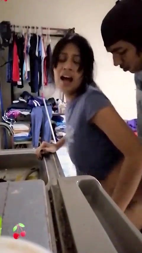 Cute Latina Chicks Fucking - Free HD Cute amateur Mexican girl is fucked while doing the dishes Porn  Video