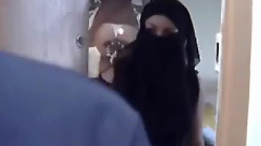 990px x 556px - Free HD ARAB Muslim HIJAB Turbanli Girl BLOWJOB ANAL FUCK - NV Porn Video