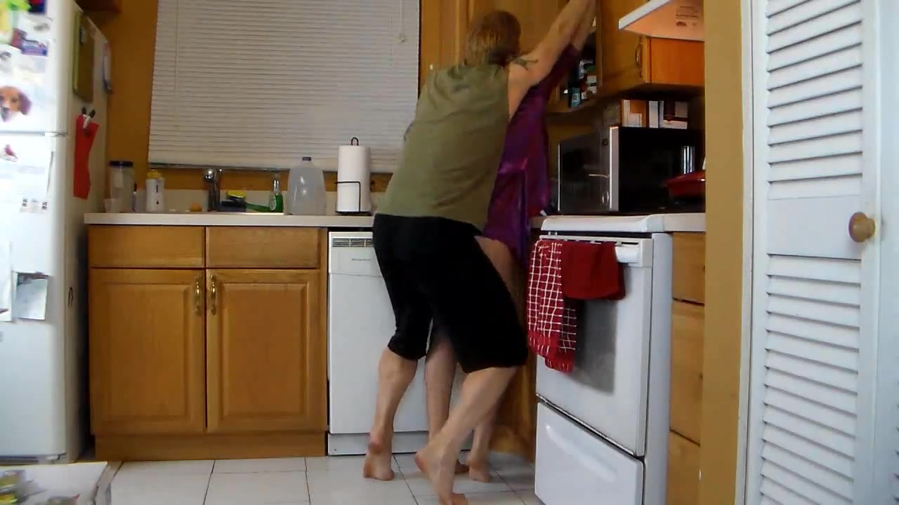 Momxxx In Kitchen - Free HD Mother Needs Some Help in The Kitchen From Her Son Porn Video