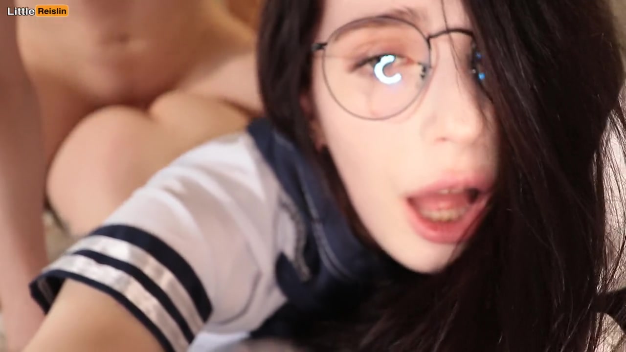 Fuck Me And Friend - Free HD My Friend Suddenly Fucked me while I Scrolling Twitter! -  LittleReislin Porn Video